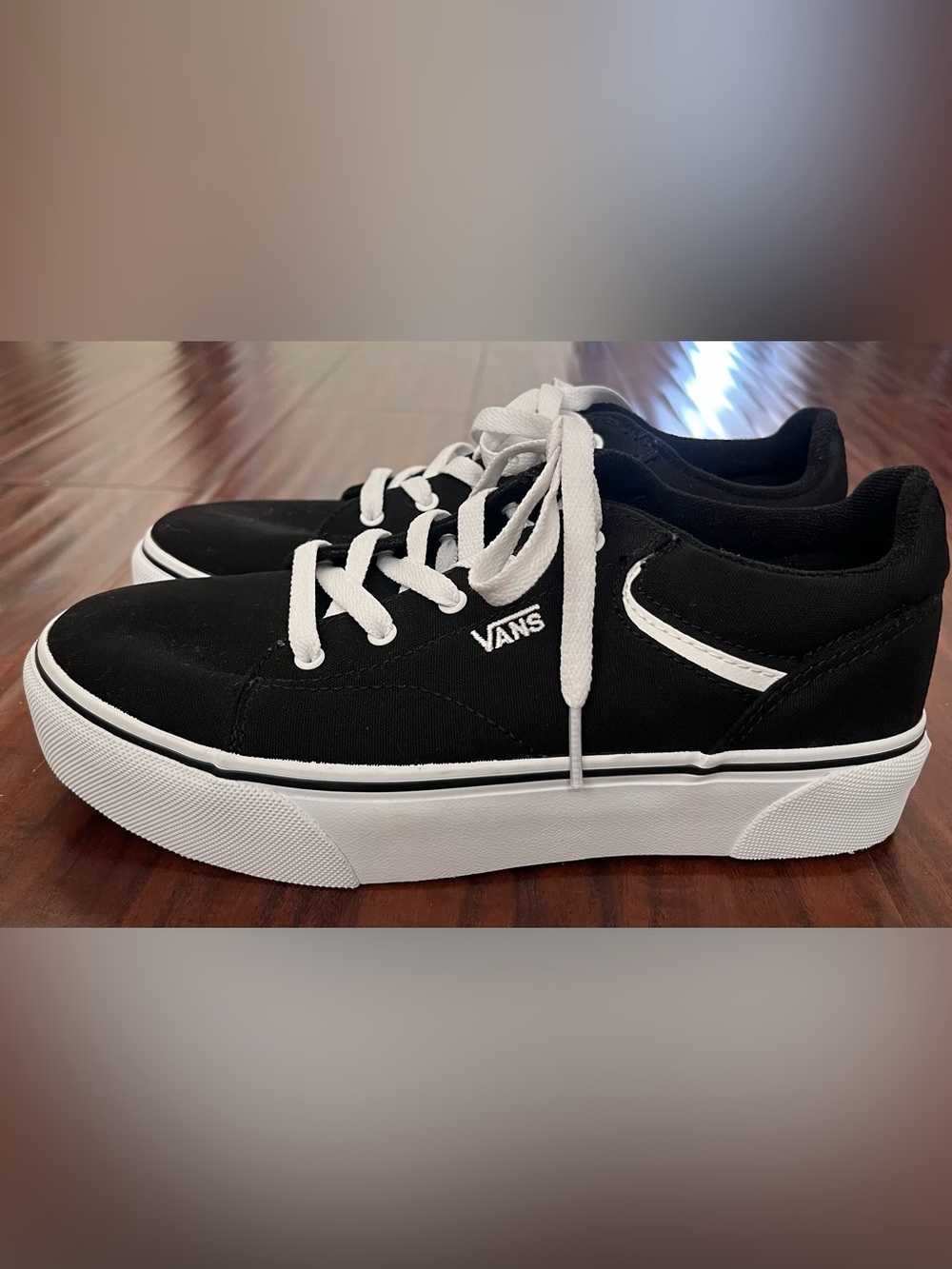 VANS NWOT Black and White Low-Top Canvas Sneakers